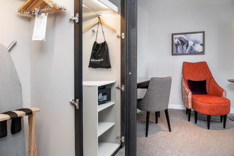 Ten Hill Place EDI Room photo